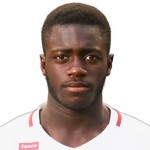 Dayot Upamecano kläder