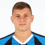 Nicolo Barella kläder