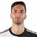 Rodrigo Bentancur kläder